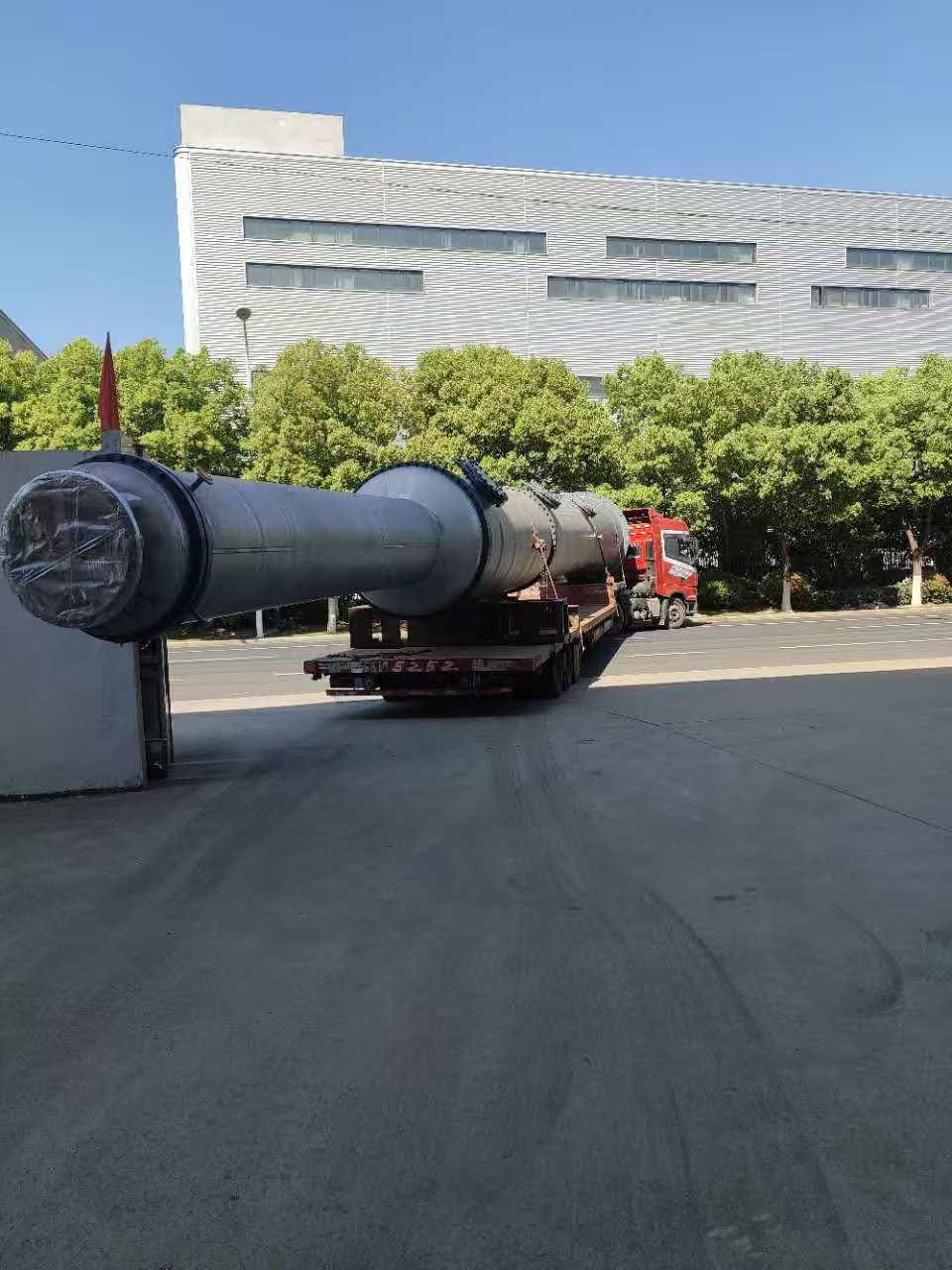 Diskoak erauzteko dorrea birakaria